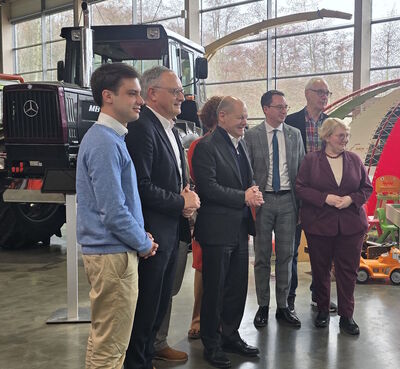 Lukas Hornung - Andreas Stoch - Olaf Scholz - Stefanie Stedry (verdeckt) - Jonas Weber - Stefan Schwaab - Katja Mast